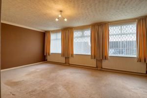 Lounge/Diner- click for photo gallery